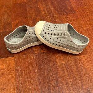 Native Kids Shoes in Gray and Cream